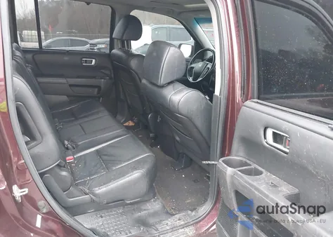 2010 Honda Pilot Touring z USA, uszkodzony, nr VIN 5FNYF3H83AB016712